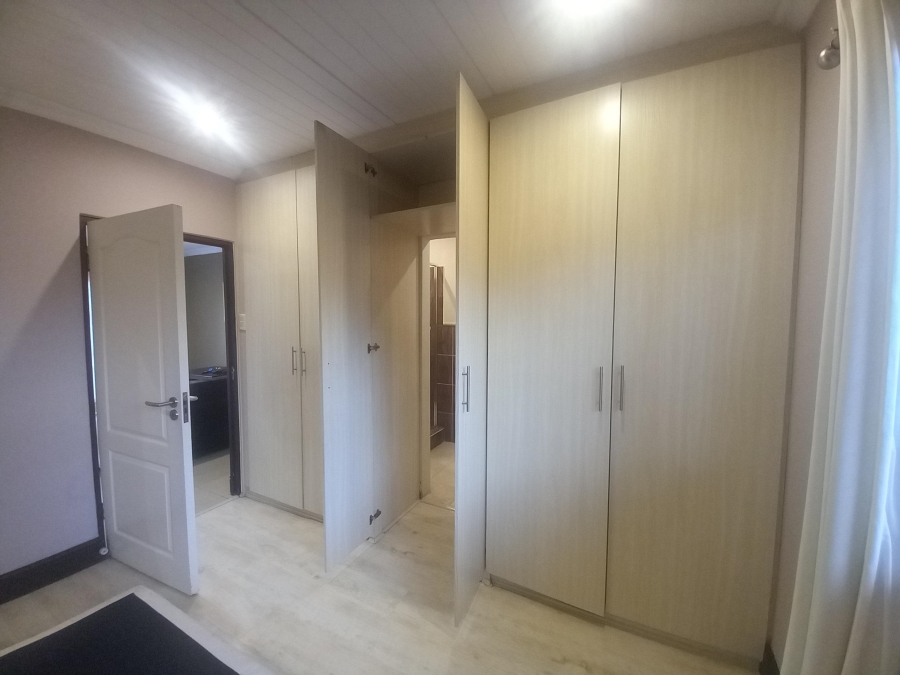 To Let 1 Bedroom Property for Rent in Parklands Western Cape